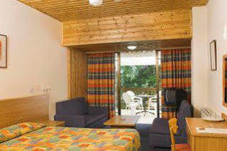 Pendeli Hotel Platres Exterior photo